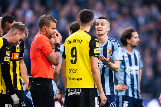 Häckens Alexander Jeremejeff och Djurgårdens Haris