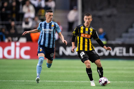 Djurgårdens Haris Radetinac och Häckens Kristoffer Lund