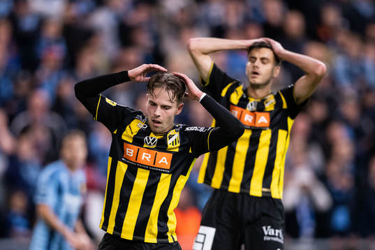 Häckens Lars Olden Larsen och Alexander Jeremejeff deppar