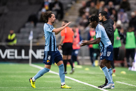 Djurgårdens Gustav Wikheim byts ut för Joel Asoro