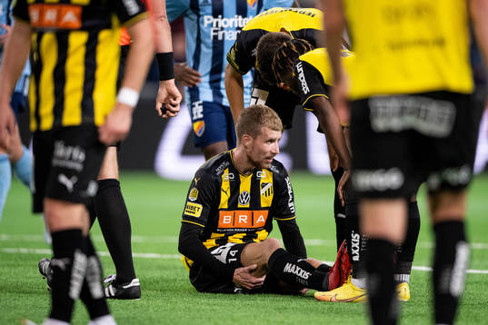 Häckens Samuel Gustafson har ont