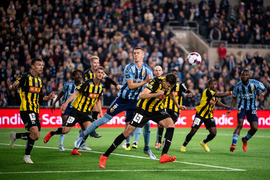 Djurgårdens Haris Radetinac och Häckens Alexander