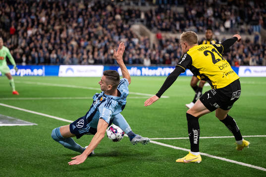 Djurgårdens Haris Radetinac och Häckens Tomas Olai Totland