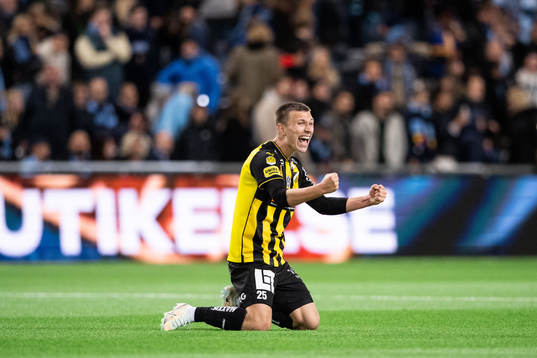 Häckens Kristoffer Lund Hansen jublar