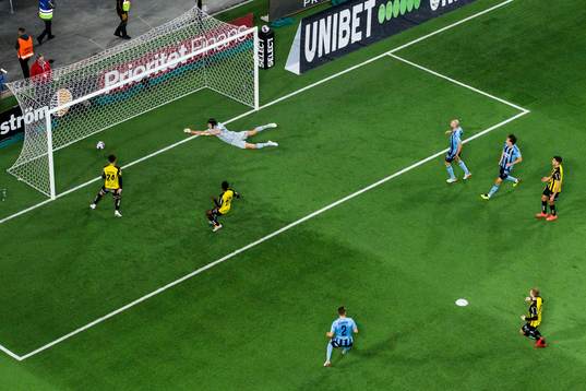 Bläddra bland fler bilder av Fotboll, Allsvenskan, Djurgården - Häcken