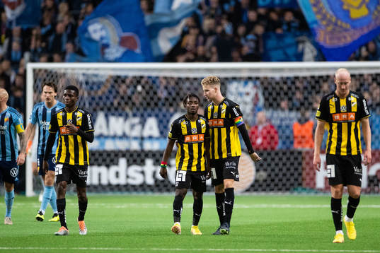 Häckens Ibrahim Sadiq och Samuel Gustafson jublar