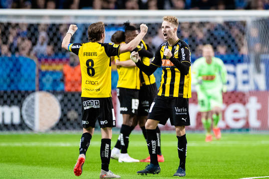 Häckens Erik Friberg och Samuel Gustafson jublar
