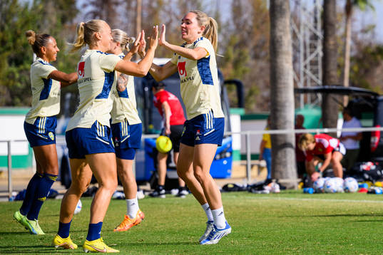 Hanna Bennison and Elin Rubensson of the Swedish women's
