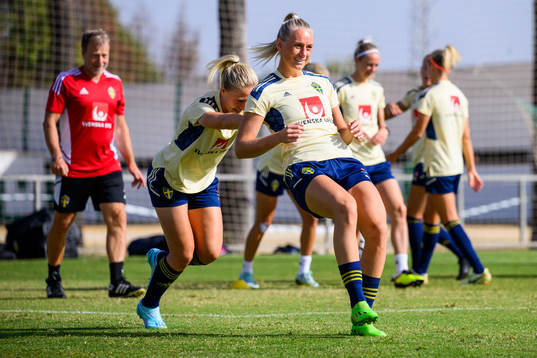 Rebecka Blomqvist and Stina Blackstenius of the Swedish