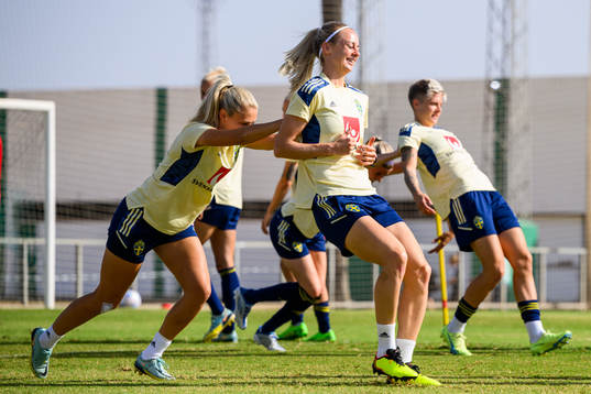 Amanda Nilden and Amanda Ilestedt of the Swedish women's