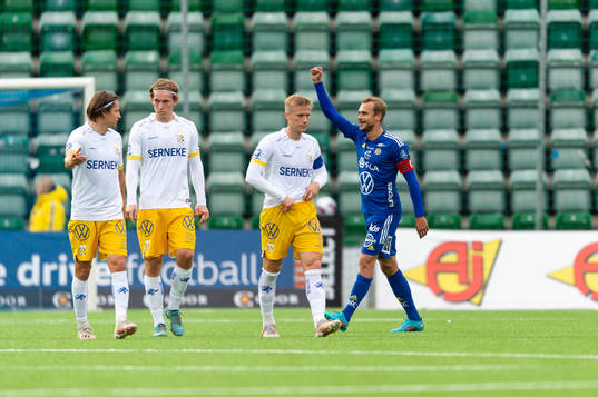 GIF Sundsvalls Alexander Larsson jublar och IFK Göteborgs