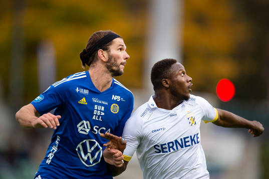 GIF Sundsvalls Forrest Lasso och IFK Göteborgs Suleiman