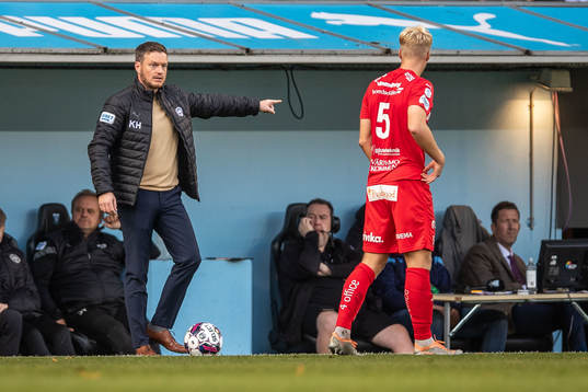 Värnamos tränare Kim Hellberg och Victor Larsson