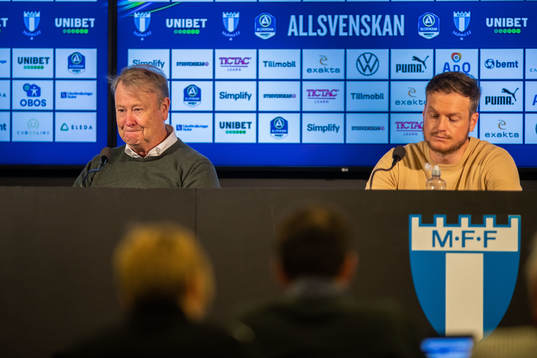 Malmö FFs tränare Åge Hareide och Värnamos tränare Kim