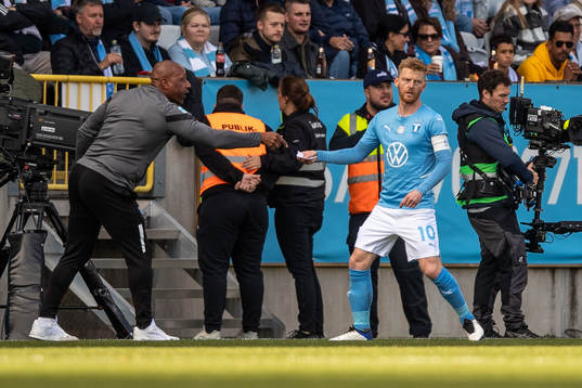 Malmö FFs assisterande tränare Jeffrey Aubynn och Anders