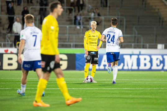 Mjällbys Otto Rosengren deppar