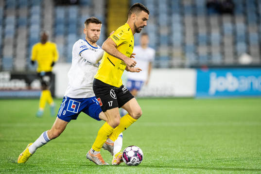 IFK Norrköpings Arnor Traustason och Mjällbys Carlos