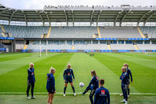 Nathalie Björn, Emma Kullberg and Amanda Nilden of the