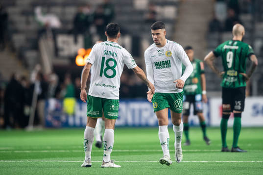 Hammarbys Loret Sadiku och Edvin Kurtulus jublar