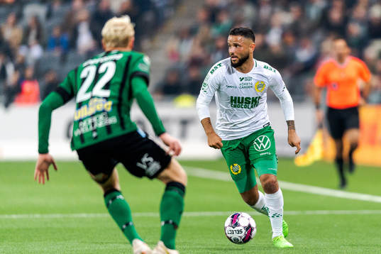 Varbergs Andre Boman och Hammarbys Mohanad Jeahze