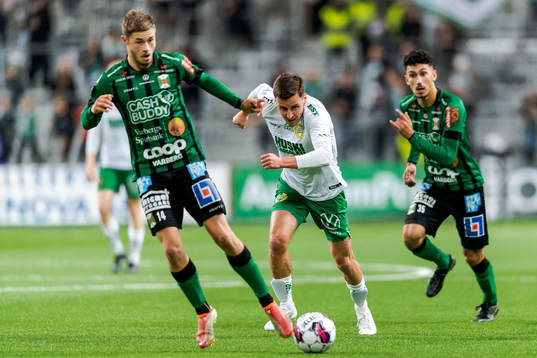 Varbergs Oliver Alfonsi och Dion Krasniqi mot Hammarbys