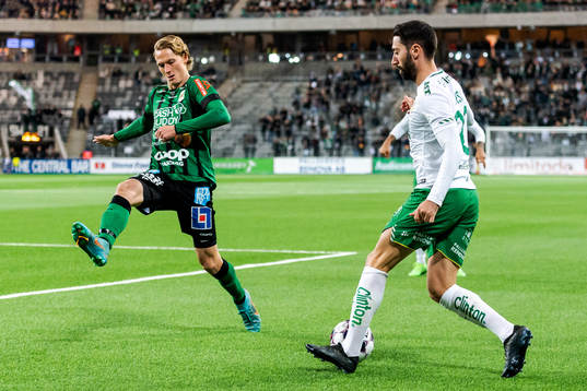 Varbergs Alexander Johansson och Hammarbys Nahir Besara