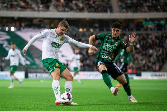 Hammarbys Joel Nilsson och Varbergs Ismet Lushaku