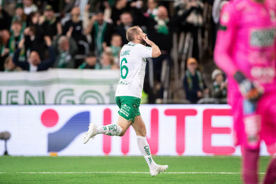 Hammarbys Darijan Bojanic jublar