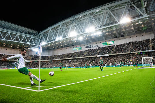 Hammarbys Nahir Besara med en hörna