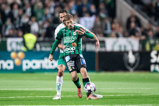 Hammarbys Loret Sadiku och Varbergs Oliver Alfonsi