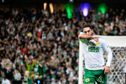 Hammarbys Nahir Besara jublar