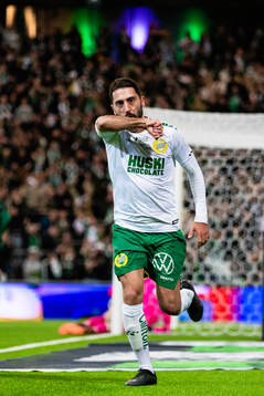 Hammarbys Nahir Besara jublar