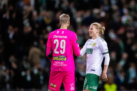 Varbergs målvakt Fredrik Andersson och Hammarbys Gustav
