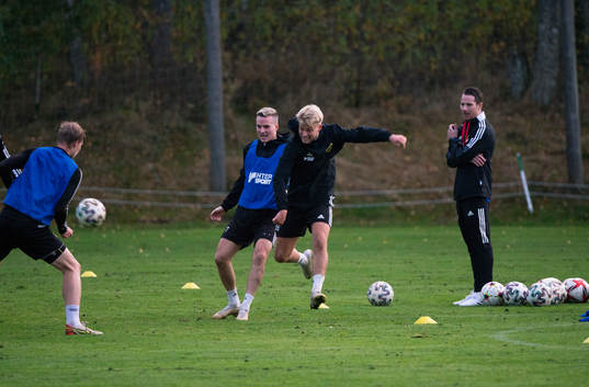 Bläddra bland fler bilder av Fotboll, träning, IFK Hässleholm