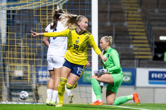 Bläddra bland fler bilder av Football, U23, International Friendly, Sweden - England