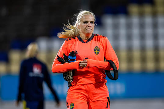 goalkeeper Emma Holmgren of Sweden