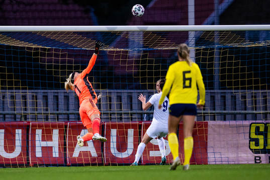 goalkeeper Emma Holmgren of Sweden