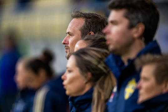 head coach Martin Qvarnmans Möller of Sweden