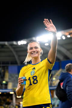 Fridolina Rolfö of Sweden celebrates