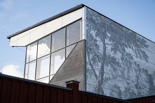 Läktare utifrån på Stadsparksvallen