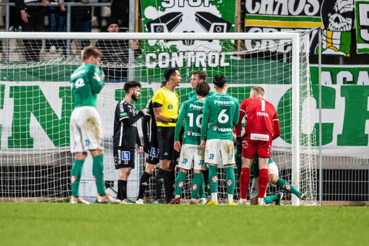 Irriterat mellan spelarna