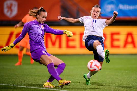 goalkeeper Daphne van Domselaar of The Netherlands and Guro