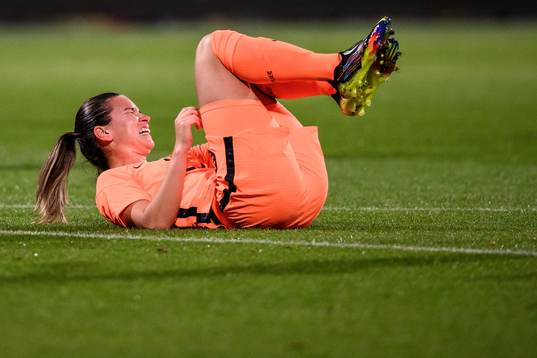 Damaris Egurrola of The Netherlands in pain