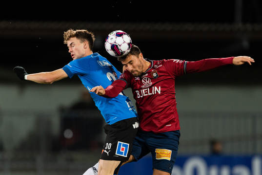Halmstads Alexander Johansson och Örgrytes Jonathan Azulay