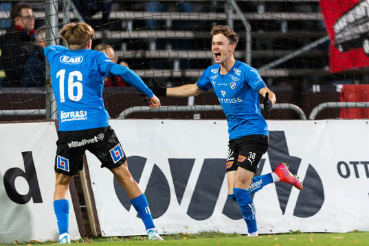 Halmstads Alexander Johansson jublar