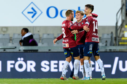 Örgrytes Isak Dahlqvist jublar