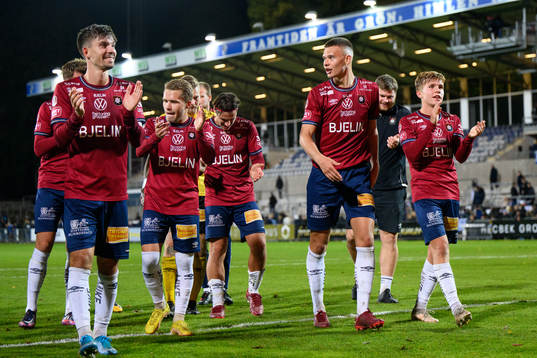 Örgrytes spelare jublar