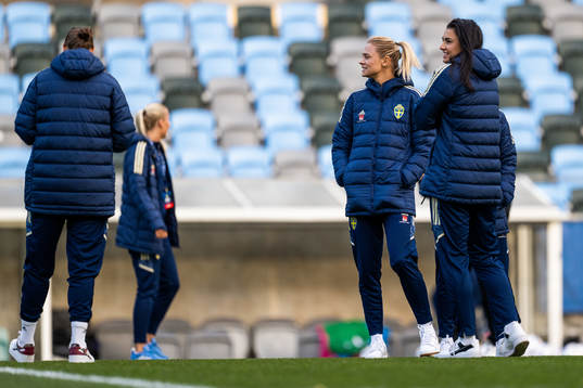 Fridolina Rolfö and Zecira Musovic of Sweden