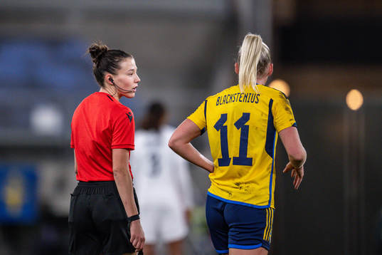 Referee Olatz Rivera Olmedo