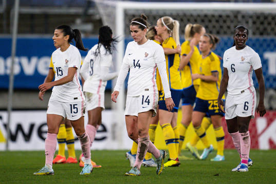 Kenza Dali, Charlotte Bilbault and Viviane Asseyi of France